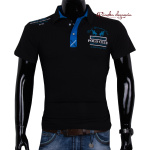 Čierne polo tričko s top detailami.