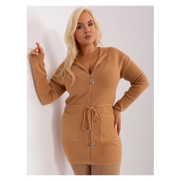 Dámsky plus size sveter s vreckami AGEON hnedý