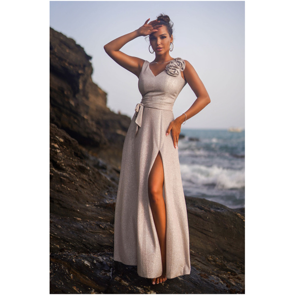 Elizabeth Collection Béžové trblietavé šaty s ružami Veľkosť: 4XL
