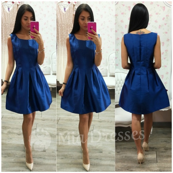 Tmavomodré lesklé šaty Veľkosť: XL