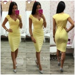 Žlté krátke šaty s výstrihom Veľkosť: M